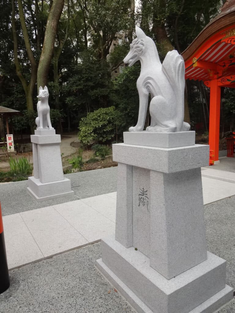生田神社 狐像 石工事の施工事例